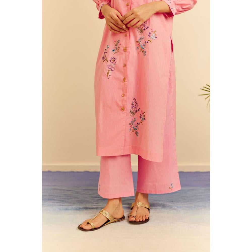 KAVANA Women Embroidered Half Sleeves Humair Kurta with Pant