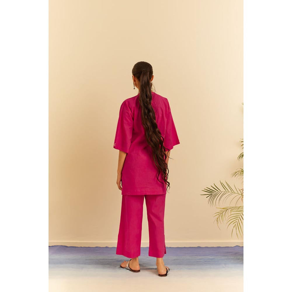 KAVANA Women Embroidered Three Fourth Sleeves Rani Kurta with Pant