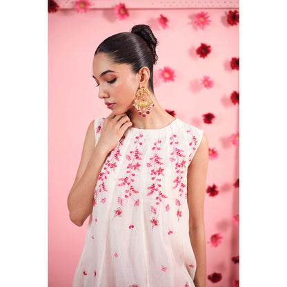 KAVANA Women Embordered Rangoli Chanderi Kurta with Pant