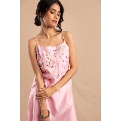 KAVANA Women Embroidered Dilruba Kurta with Palazzo