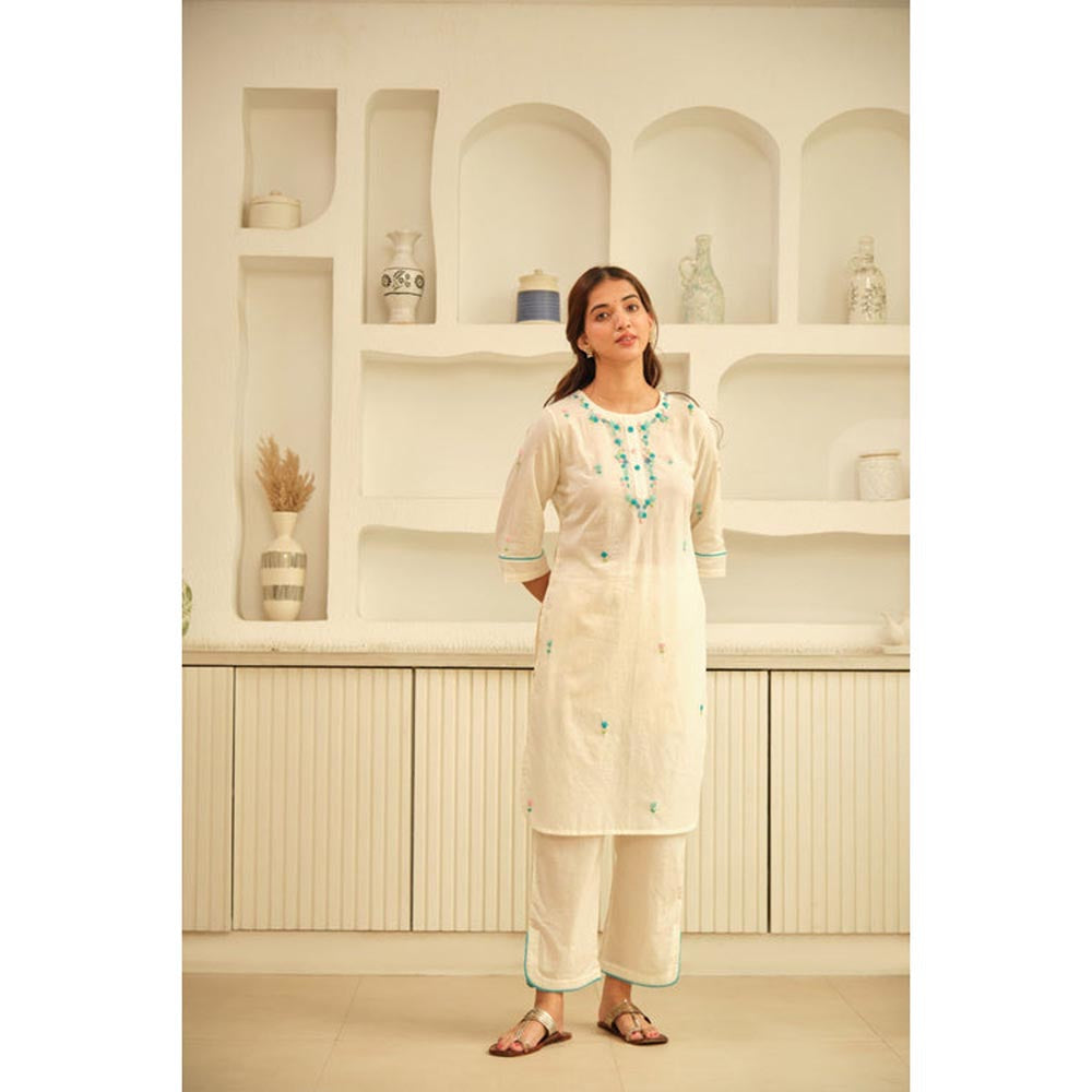 KAVANA Women Off White Crochet Embroidered Kurta with Pant