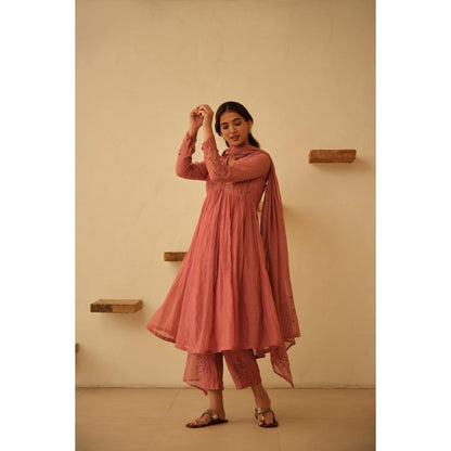 KAVANA Women Floral Full Sleeves Mauve Hand Embroidered Chanderi Kurta with Pant
