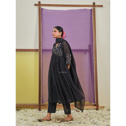 KAVANA Women Embroidered Full Sleeves Mehr Kurta with Pant