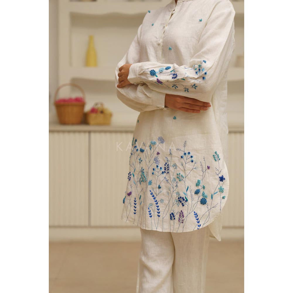 KAVANA Women Embroidered Full Sleeves Indu Kurta with Pant