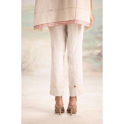 Kaveri White Over Lock Square Co-Ord (Set of 2)