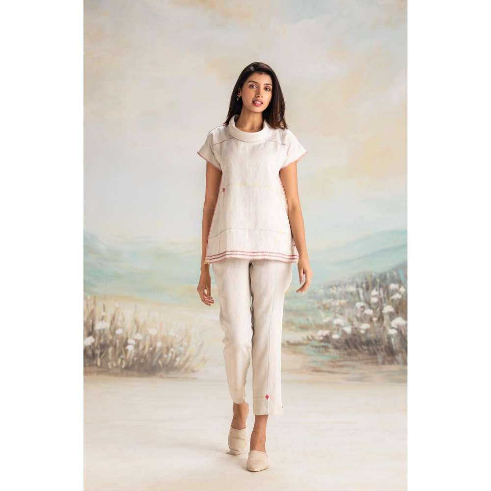 Kaveri White Over Lock Co-Ord (Set of 2)