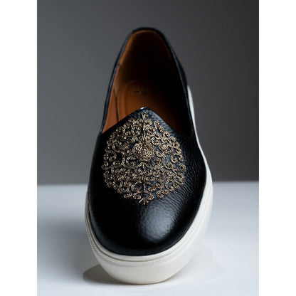 Kavith Sainaani Black-Gold Wedding Sneaker