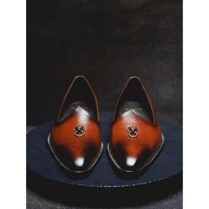 Kavith Sainaani Dark Tan Ombre Jutti