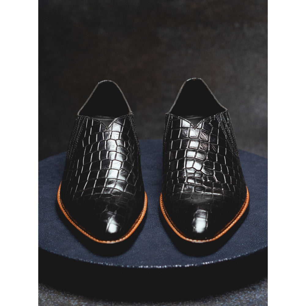 Kavith Sainaani High Ankle Black Croc Jutti