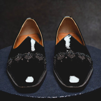 Kavith Sainaani Patent Black Embroidered Jutti