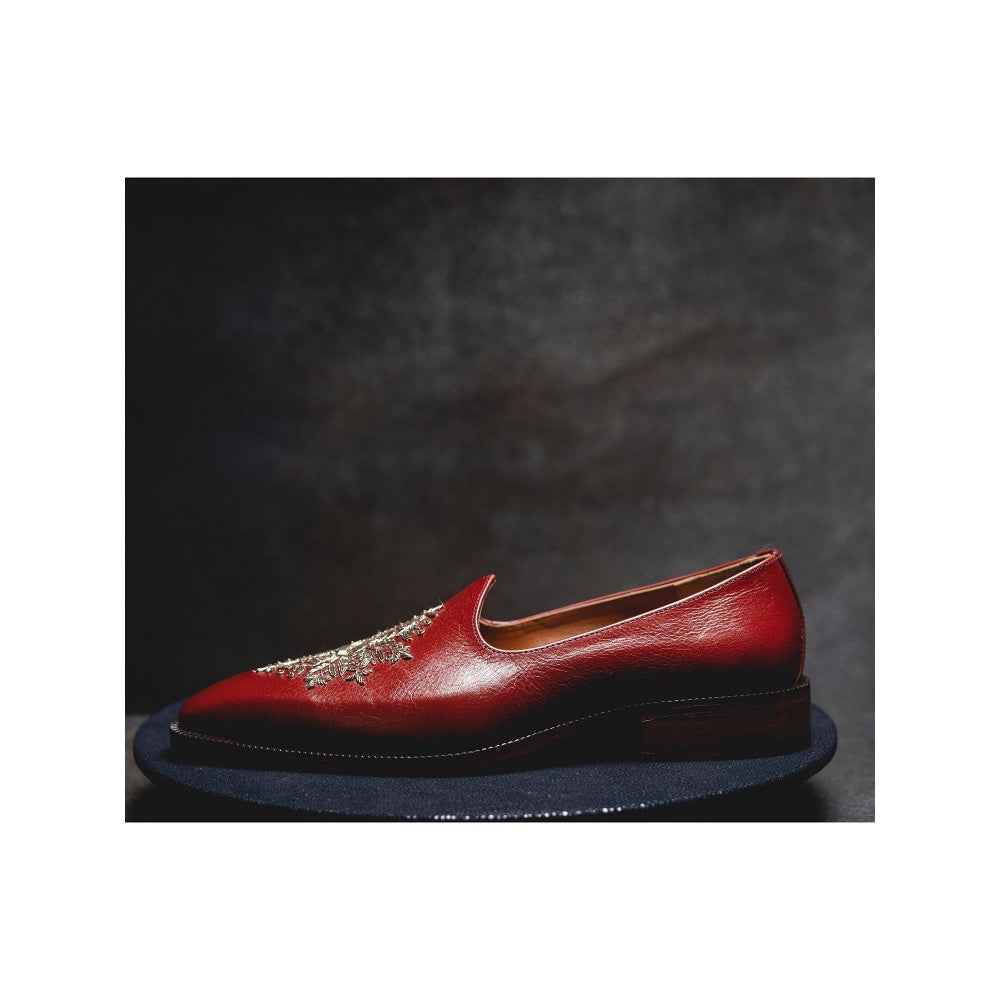 Kavith Sainaani Red Embroidered Jutti 2.0