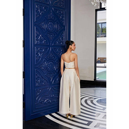 Kay Kay BY KKHUSHI SAHAII Women's Cream 3D Flower Sleeveless Co-Ord (Set of 2)