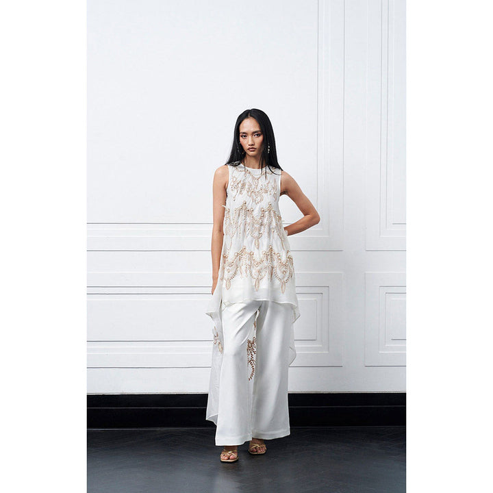 Kay Kay BY KKHUSHI SAHAII Kimora White Embellished Co-Ord (Set of 2)