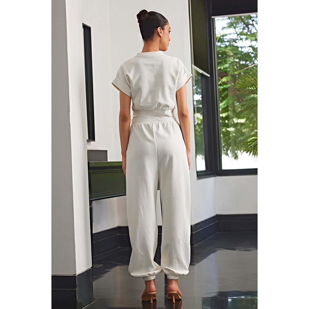 Kay Kay BY KKHUSHI SAHAII Embellished Belt Off White Co-Ord Set