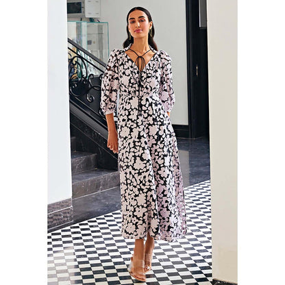 Kay Kay BY KKHUSHI SAHAII 3D Floral Print Contrast Black Maxi Dress