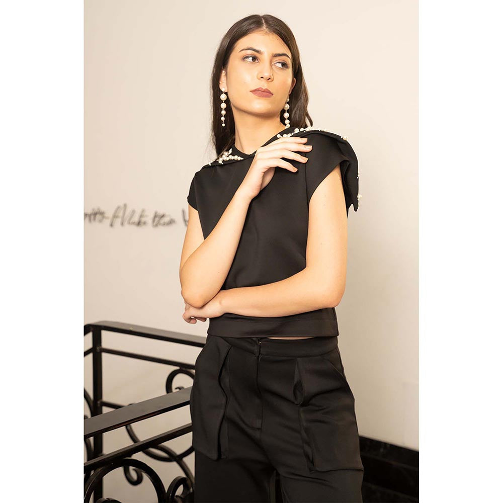 Kay Kay BY KKHUSHI SAHAII Pearl Collar Black Co-Ord Set