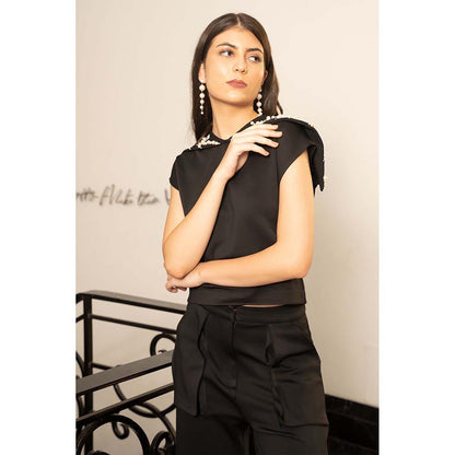 Kay Kay BY KKHUSHI SAHAII Pearl Collar Black Co-Ord Set