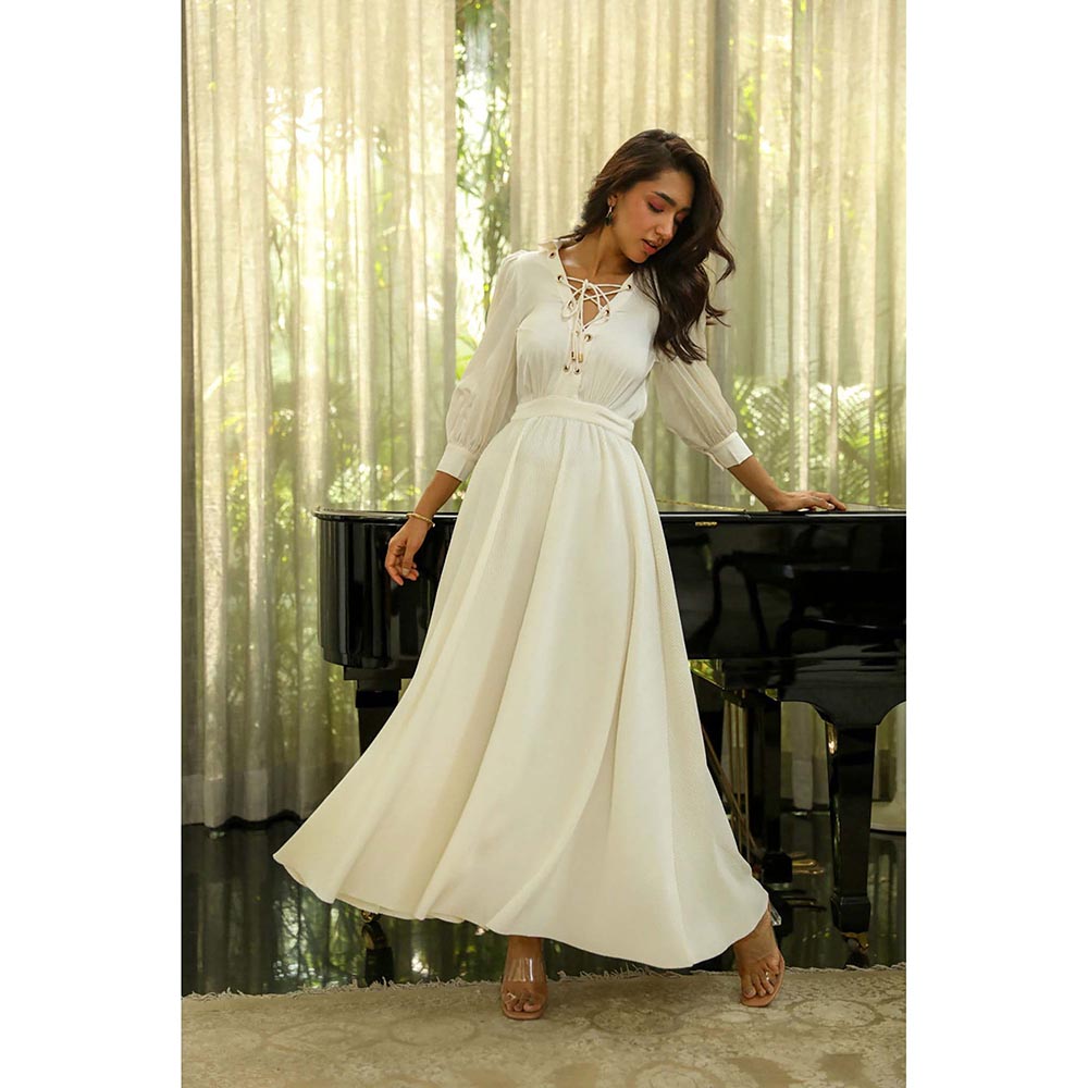 Kay Kay BY KKHUSHI SAHAII Shye Solid White Maxi Dress