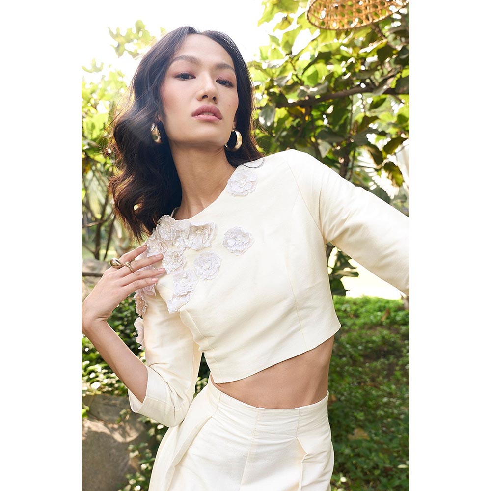 Kay Kay BY KKHUSHI SAHAII Off White Stella Floral Applique Co-Ord Set