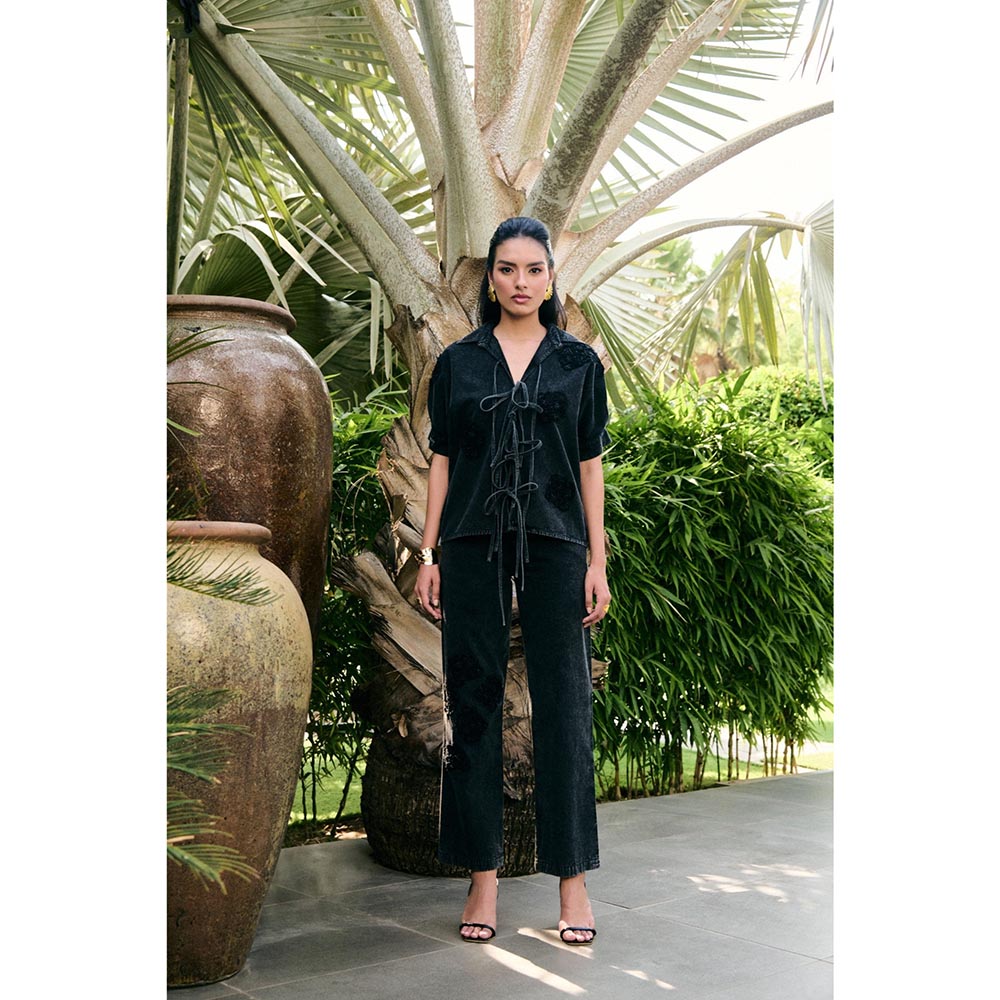 Kay Kay BY KKHUSHI SAHAII Black Ciri Tie-Ups Details Shirt And Pant