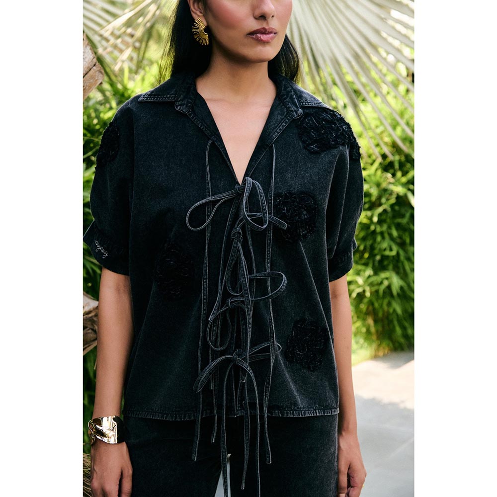 Kay Kay BY KKHUSHI SAHAII Black Ciri Tie-Ups Details Shirt And Pant