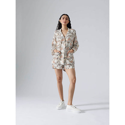 Klad White Garden Floral Front Pockets On Shirt with Shorts (Set of 2)