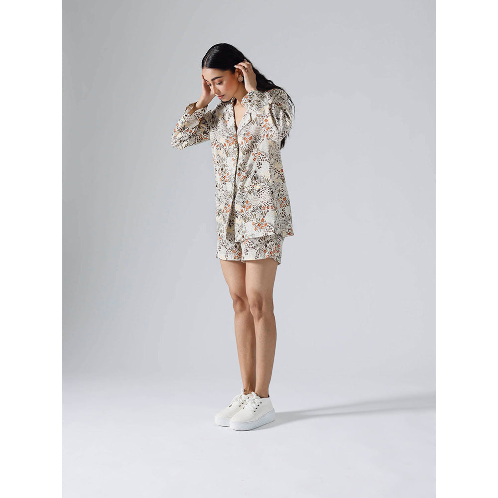 Klad White Garden Floral Front Pockets On Shirt with Shorts (Set of 2)