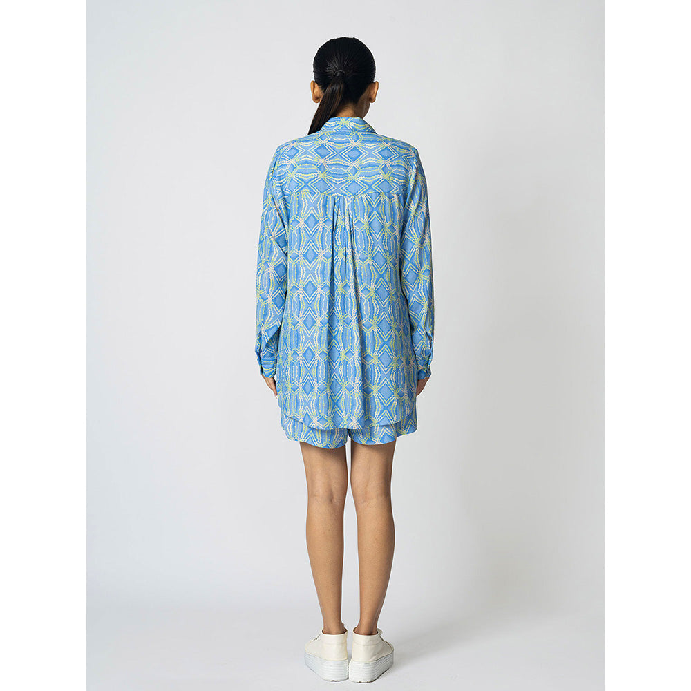 Klad Rhombus Icy Blue Collar Neck Jacket with Inner and Shorts (Set of 3)