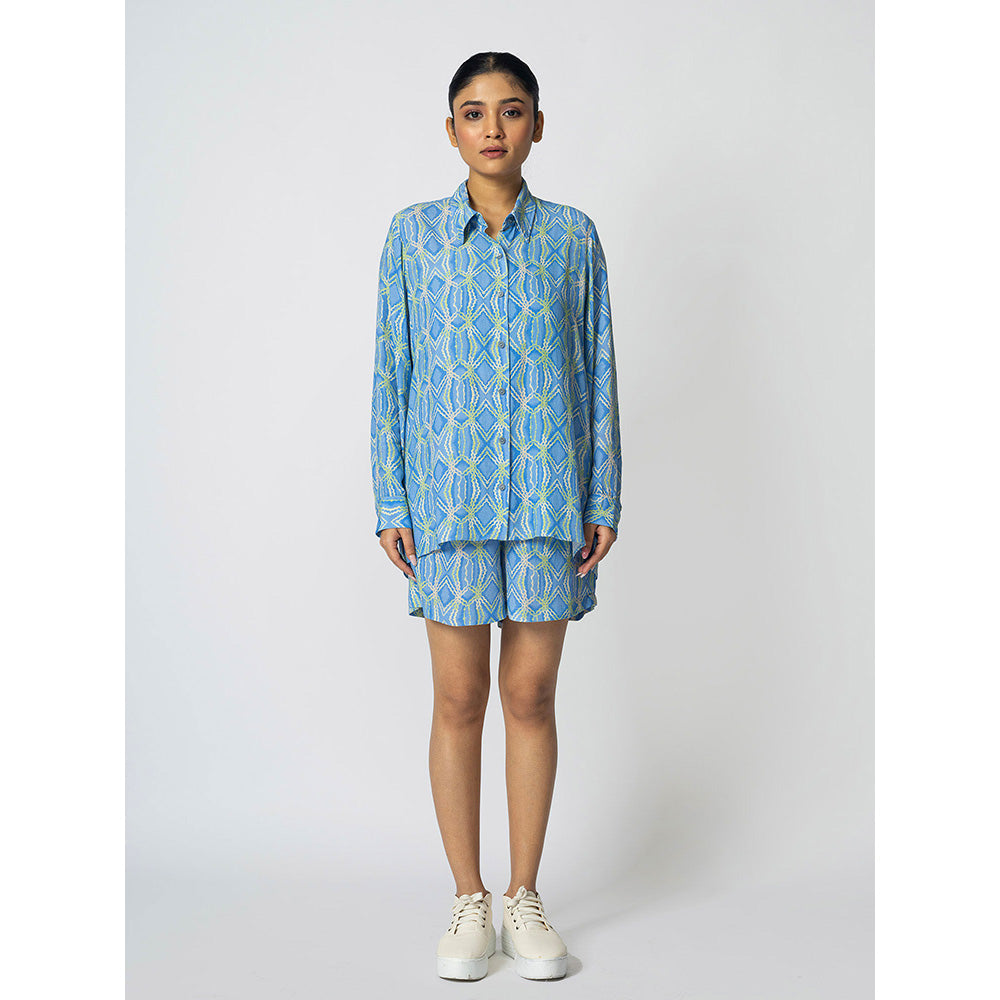 Klad Rhombus Icy Blue Collar Neck Jacket with Inner and Shorts (Set of 3)