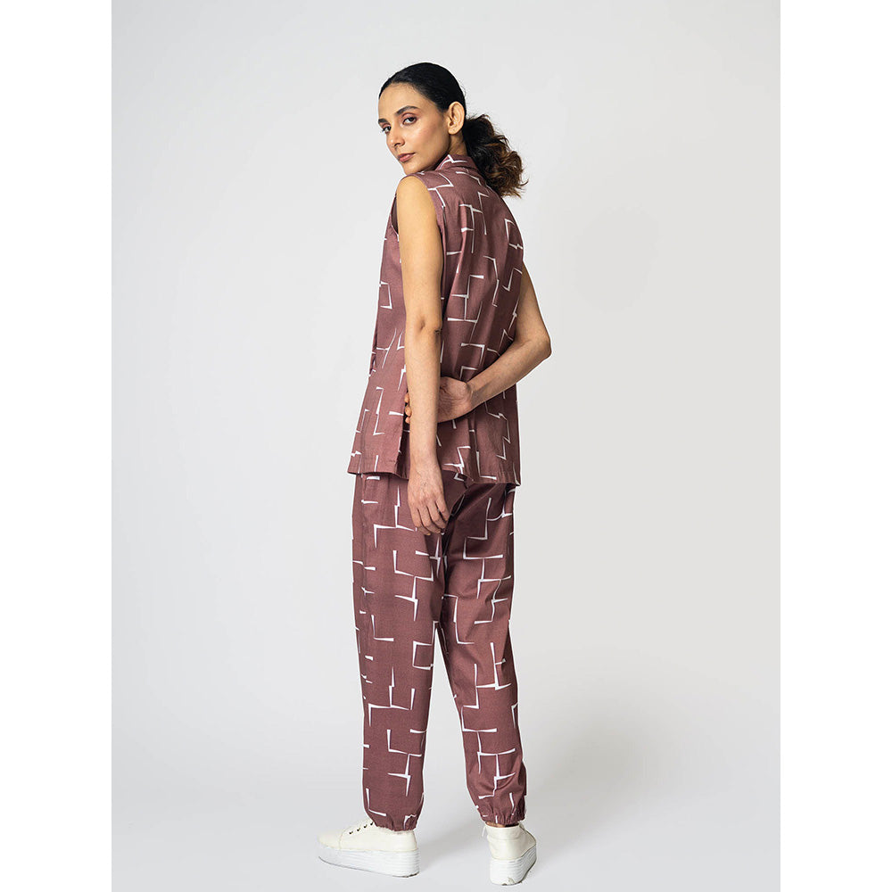 Klad Brick Printed Sleeveless Co-Ord (Set of 2)
