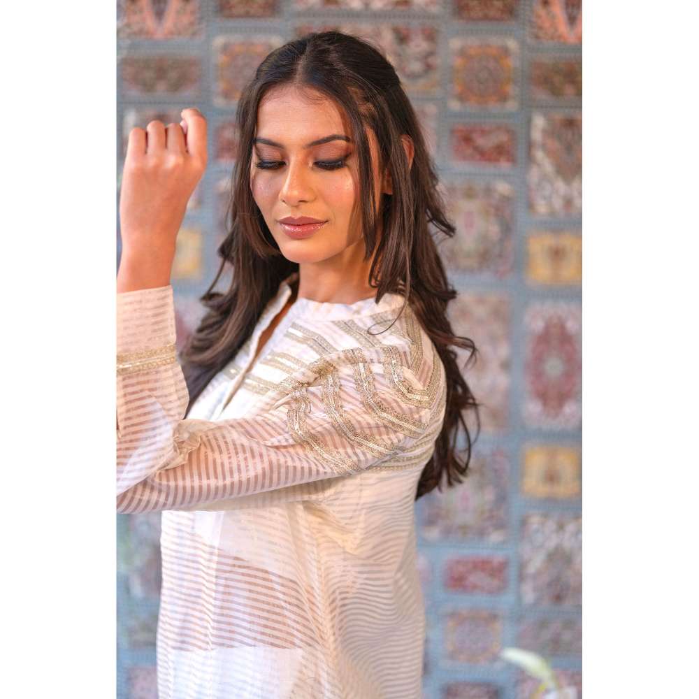 Kosha By Nilima Off White Chanderi Co-Ord (Set of 3)