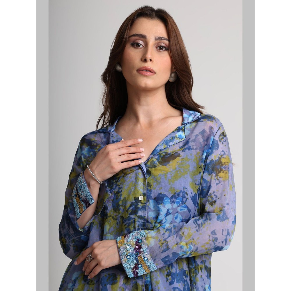 KOSWI Women Blue Viscose Floral Printed Tunic with Pant