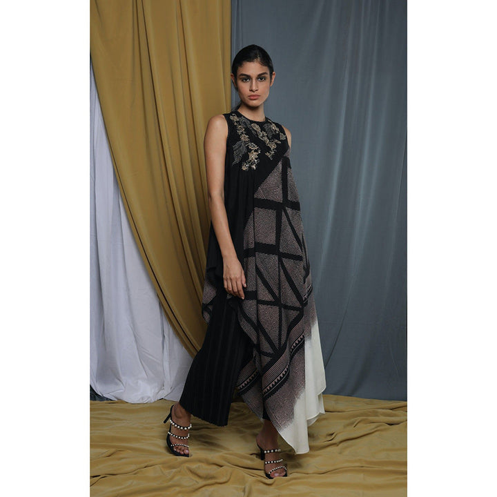 Krishna Mehta Black Printed Asymetric Kurta