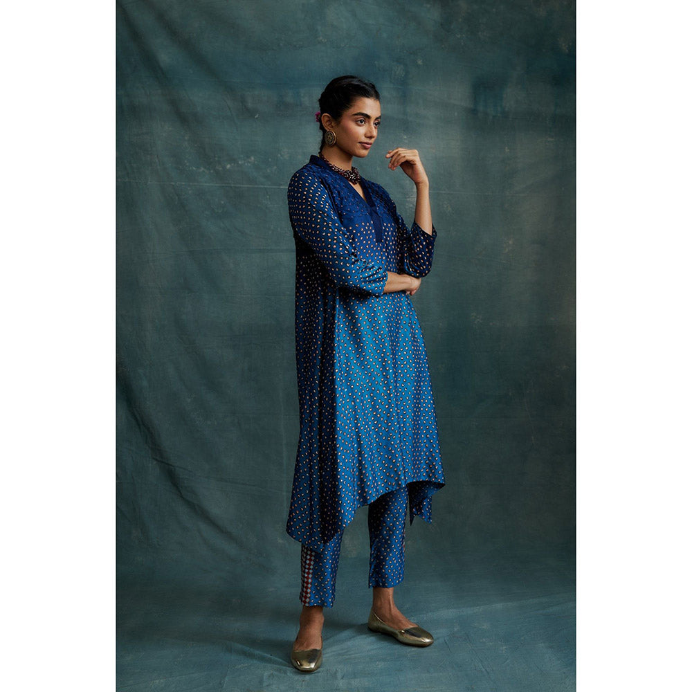 Krishna Mehta Blue Shaded Overlap Block Print V Neck Kurta and Pant (Set of 2)