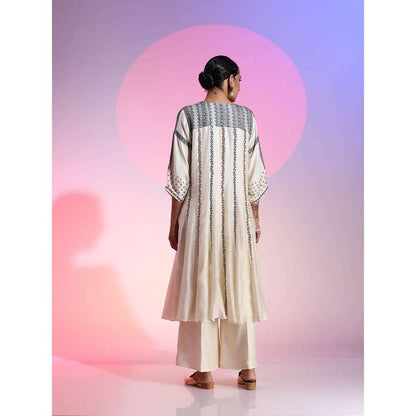 Kudi Pataka Designs Sana White Kurta With Pant (Set of 2)