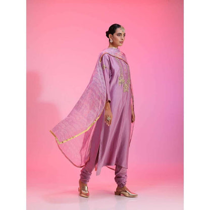 Kudi Pataka Designs Lajjo-li Mauve Kurta With Chudidar & Dupatta (Set of 3)