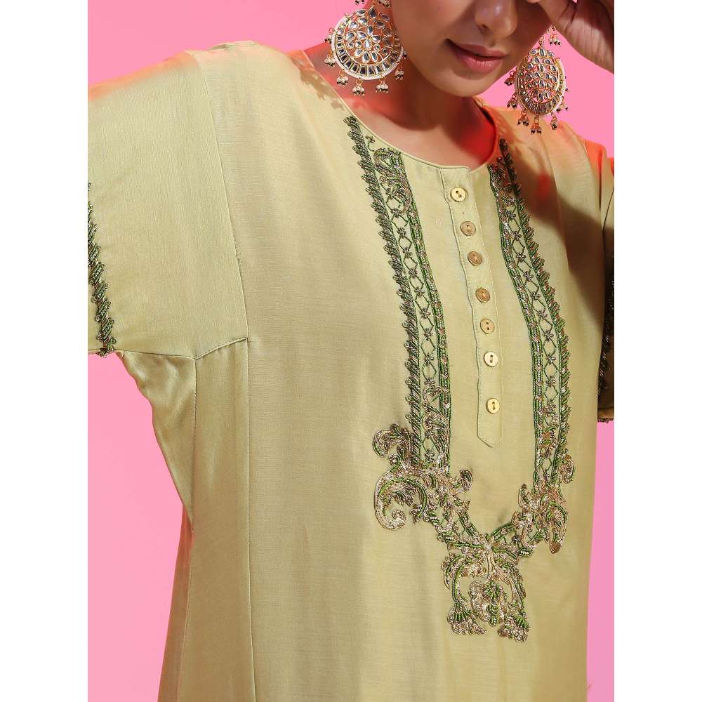 Kudi Pataka Designs Lajjo-yg Green Kurta With Chudidar & Dupatta (Set of 3)