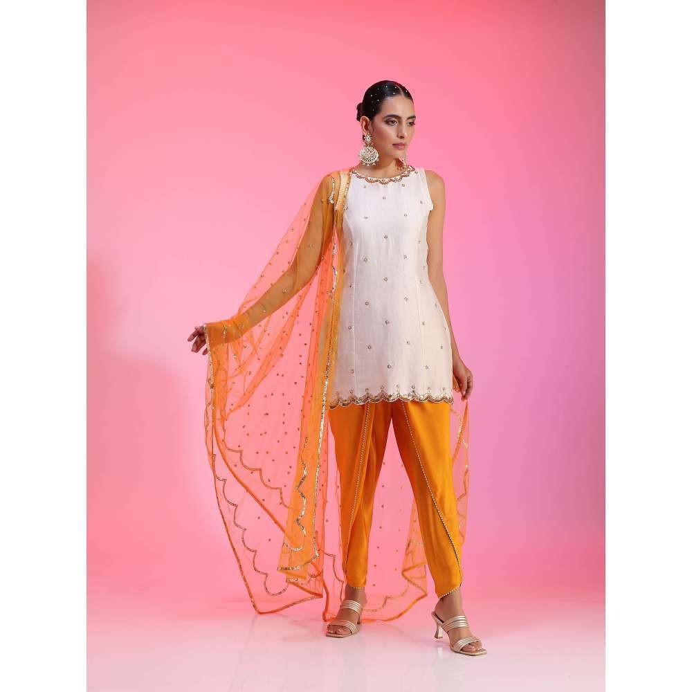 Kudi Pataka Designs Kamaya White Kurti With Dhoti & Dupatta (Set of 3)