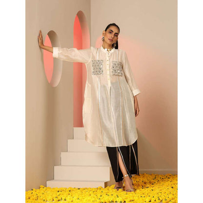 Kudi Pataka Designs Karishma White Kurta With Pant (Set of 2)