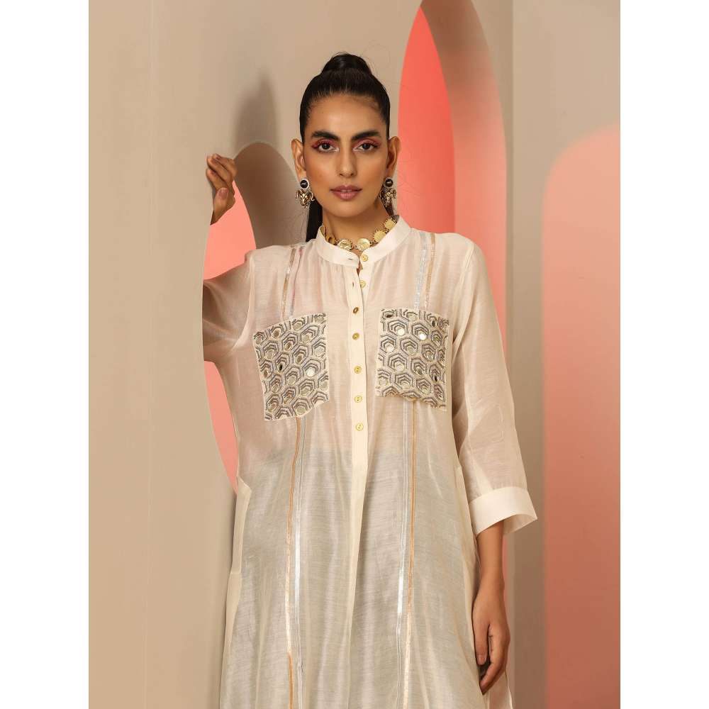 Kudi Pataka Designs Karishma White Kurta With Pant (Set of 2)