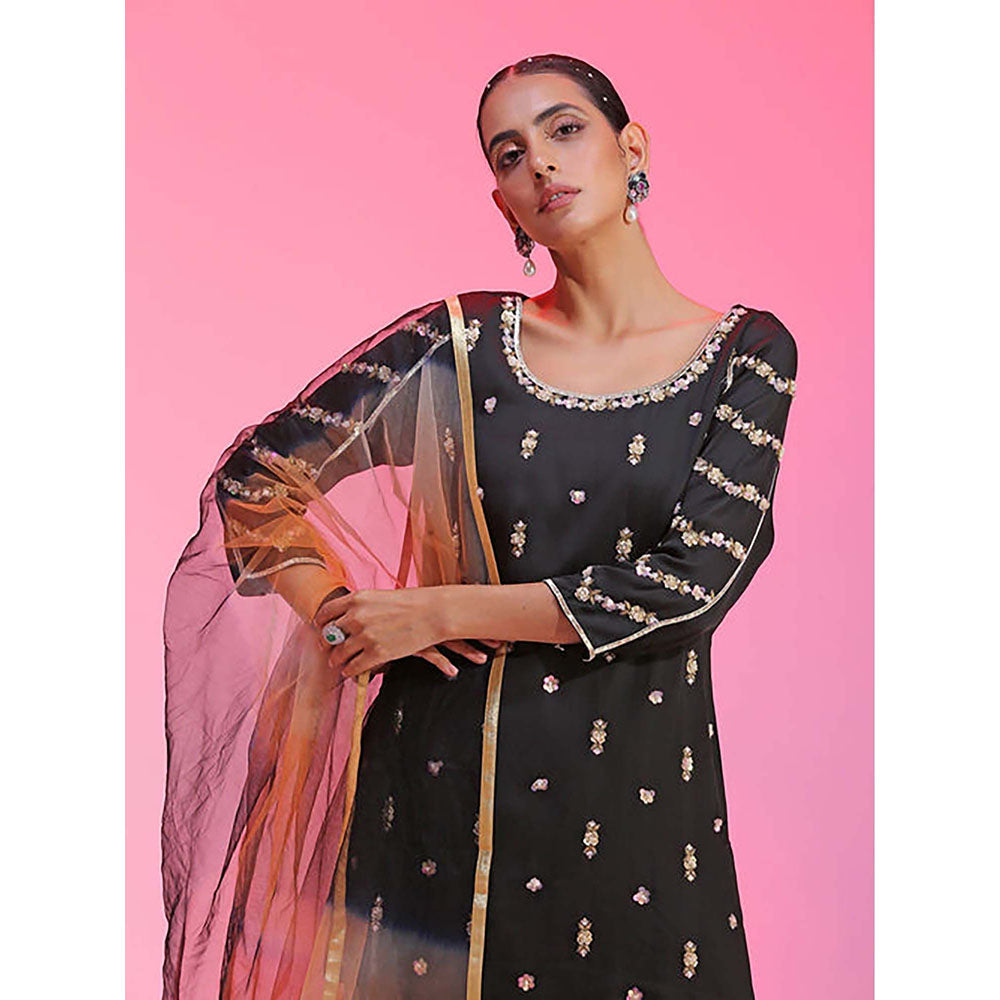 Kudi Pataka Designs Dharree/Bl Kurta with Sharara and Dupatta