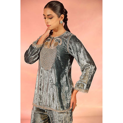Kudi Pataka Designs Mayuri Kurti with Pant
