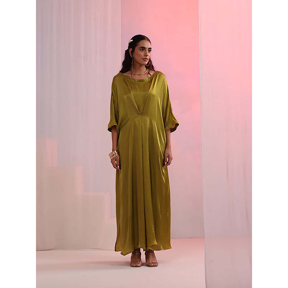Kudi Pataka Designs Mehndi Kaftan with Pants