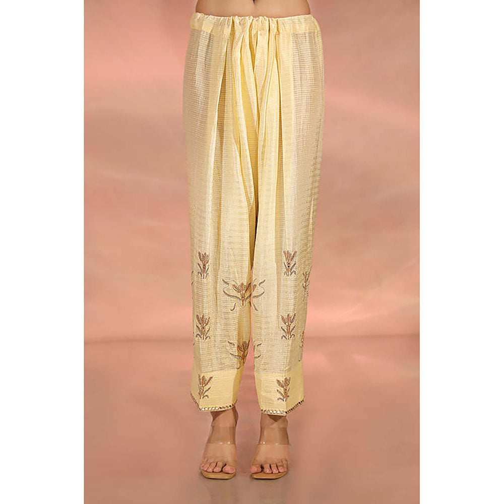 Kudi Pataka Designs Savi Kurta with Salwar and Dupatta