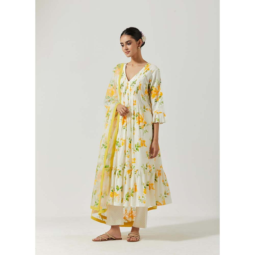 Label Earthen Women White Floral Anarkali Kurta with Pant & Dupatta (Set of 3)