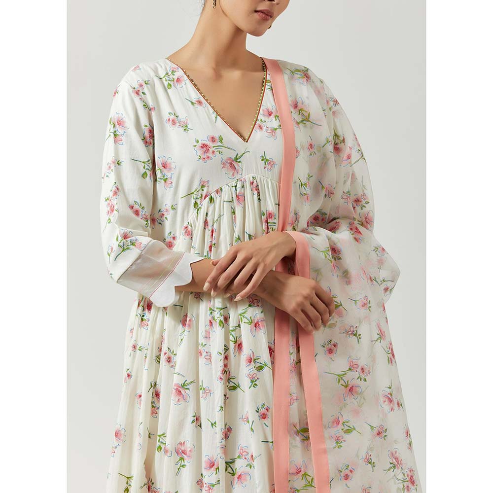 Label Earthen Women White Floral Anarkali Kurta with Pant & Dupatta (Set of 3)