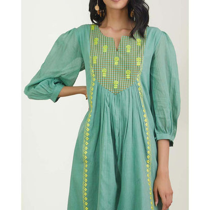 Label Earthen Women Green Floral Kurta with Pant (Set of 2)