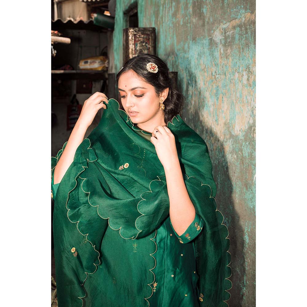 Label Earthen Women Green Embroidered Kurta with Pant & Dupatta (Set of 3)