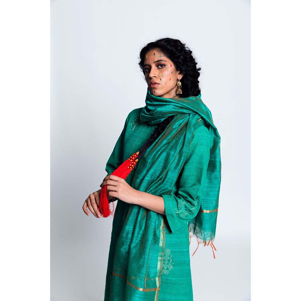 Label Earthen Women Green Embroidered Kurta with Pant & Dupatta (Set of 3)
