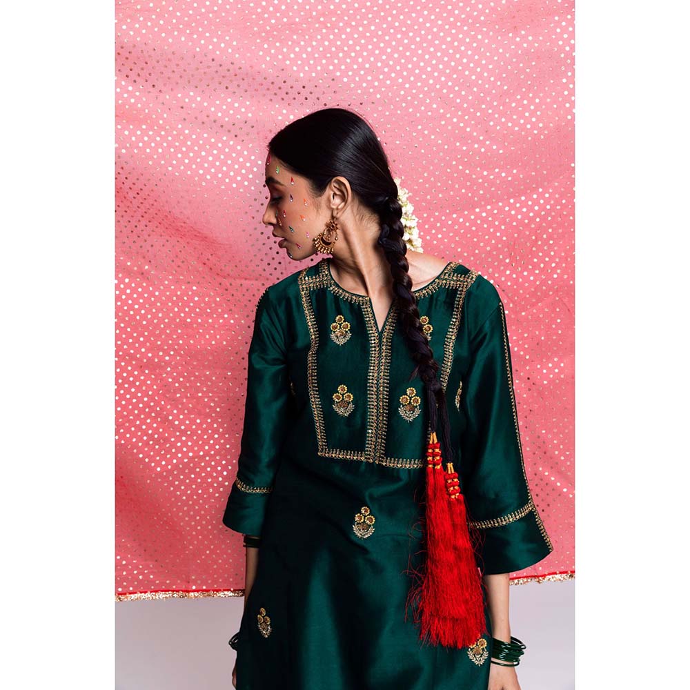 Label Earthen Women Green Embroidered Kurta with Pant & Dupatta (Set of 3)